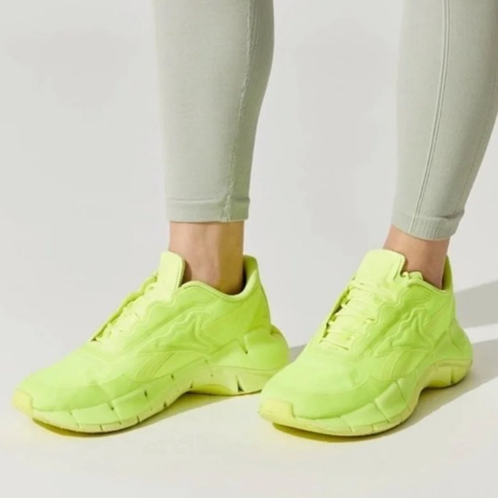 REEBOK X VICTORIA BECKHAM Zig Kinetica Sneaker in Solar Yellow